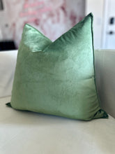 Load image into Gallery viewer, Oliva